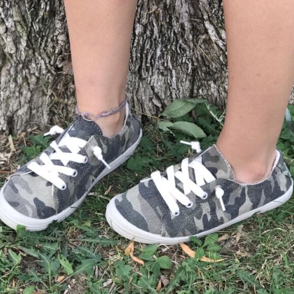 Camo Lace Up Slip On Sneakers - Picture 6 of 16